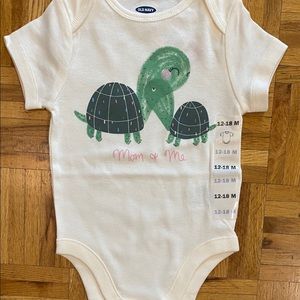 🎀4/$35🎀 Mom + Me Bodysuit 12-18 mths